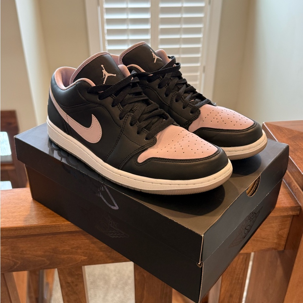 Jordan Men's Sneakers in Black and Light Pink